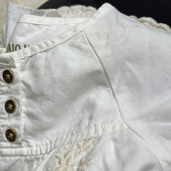 Oshkosh | White Embroidered Puff Sleeve Blouse | 18 Months - Picture 11 of 14